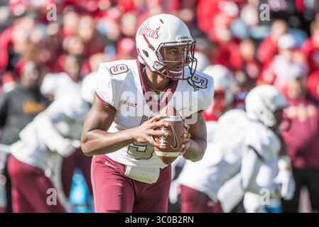 27. Oktober 2018: Lincoln, NE, USA: Bethune Cookman Wildcats Quarterback Jabari Dunham (9) während des NCAA Football-Spiels zwischen den Bethune Cookman Wildcats und Nebraska Cornhuskers. Nebraska besiegte Bethune Cookman 45-9 im Memorial Stadium in Lincoln, NE. Romeo T Guzman/CSM.(Kreditbild: &Copy; Romeo Guzman/CSM via ZUMA Wire) Stockfoto