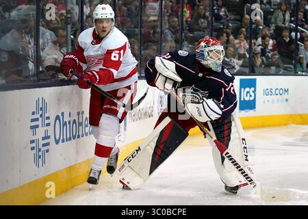 30. Oktober 2018: Detroit Red Wings verließ den Flügel Jacob de la Rose (61), der gegen den Torwart Sergei Bobrovsky (72) der Columbus Blue Jackets in der Nationwide Arena in Columbus, OH, spielte. Aaron Doster/CSM.(Kreditbild: &Copy; Aaron Doster/CSM via ZUMA Wire) Stockfoto