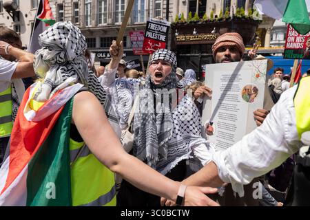 GEGENPROTESTE zum Nationalmarsch der PSC: Juden und Iraner gegen die IRGC, nahe Waterloo Bridge, London, England, Großbritannien Stockfoto