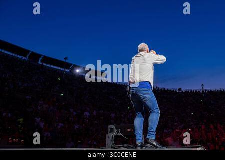Jim Kerr, Lead Vocal von Simple Minds auf der Bühne während ihres Live-Konzerts in der Arena di Verona. 7. Juli 2025, Verona Italien. Stockfoto