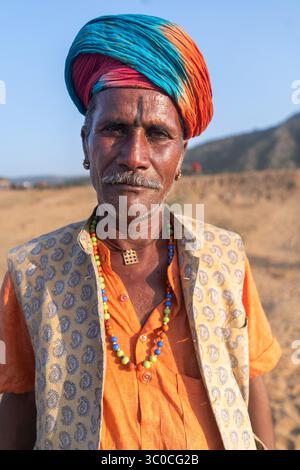 Rajasthan, Indien - Porträt eines Zigeuners in Puschkar Stockfoto
