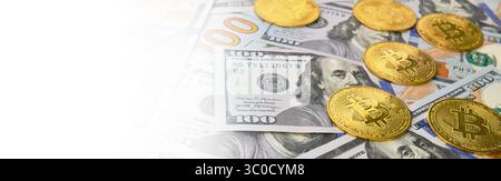 Bitcoin Münzen Kryptowährung und Papiergeld100 US-Dollar-Scheine, virtuelle Währung. Finanz- und Investitionskonzept. Stockfoto