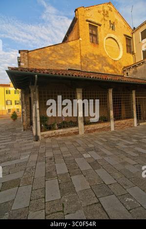 Essen, Venedig Italien San Nicolo dei mendicoli seltenes veneto-byzantinisches Baubeispiel aus dem 13. Jahrhundert Stockfoto