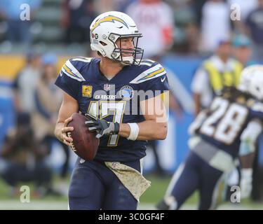 November 2018 Carson, CA...Los Angeles Chargers Quarterback Philip Rivers #17 während der NFL Denver Broncos vs Los Angeles Chargers im StubHub Center in Carson, CA am 18. November 2018 (Foto: Jevone Moore)(Credit Image: &Copy; Jevone Moore/CSM via ZUMA Wire) Stockfoto