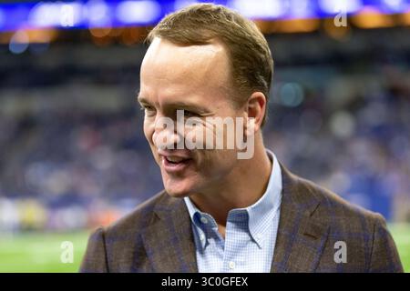 18. November 2018: Indianapolis, Indiana, USA – der ehemalige Indianapolis Colts Quarterback Peyton Manning war im Lucas Oil Stadium, Indianapolis, Indiana, bei dem Spiel zwischen den Tennessee Titans und den Indianapolis Colts anwesend. (Bild: © Scott Stuart/ZUMA Wire) Stockfoto