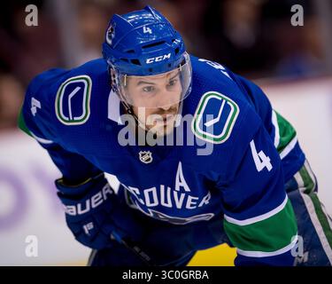19. November 2018: Kanucks-Verteidiger Michael Del Zotto (4) wartet auf das Spiel zwischen den Winnipeg Jets und den Vancouver Canucks in der Rogers Arena in Vancouver, Kanada. Dom Gagne/CSM(Kreditbild: &Copy; Dom Gagne/CSM via ZUMA Wire) Stockfoto