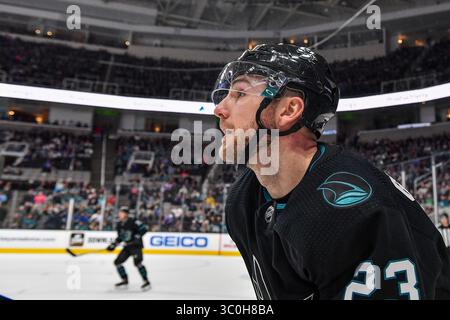 23. November 2018: Barclay Goodrow (23) im Rahmen des NHL-Spiels zwischen den Vancouver Canucks und den San Jose Sharks im SAP Center in San Jose, Kalifornien. Chris Brown/CSM(Kreditbild: &Copy; Chris Brown/CSM via ZUMA Wire) Stockfoto