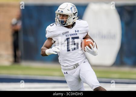 24. November 2018: Die alte Dominion Monarchs Wide Receiver Isaiah Harper (15) trägt den Ball während des 1. Viertels eines NCAA-Fußballspiels zwischen den Old Dominion Monarchs und den Rice Owls im Rice Stadium in Houston, Texas. Rice gewann das Spiel 27 zu 13...Trask Smith/CSM(Credit Image: &Copy; Trask Smith/CSM via ZUMA Wire) Stockfoto