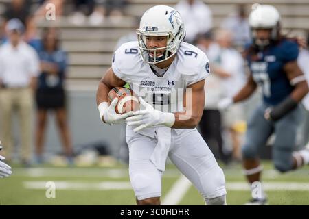 24. November 2018: Jonathan Duhart (9) spielt mit dem Ball im 1. Viertel eines NCAA-Fußballspiels zwischen den Old Dominion Monarchs und den Rice Owls im Rice Stadium in Houston, Texas. Rice gewann das Spiel 27 zu 13...Trask Smith/CSM(Credit Image: &Copy; Trask Smith/CSM via ZUMA Wire) Stockfoto