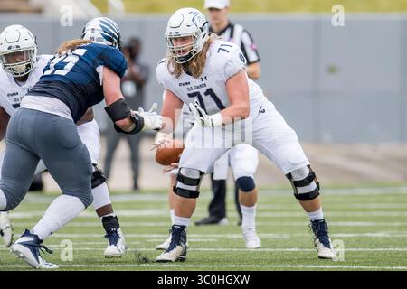 24. November 2018: Der alte Dominion Monarchs Offensive Lineman Isaac Weaver (71) während des 1. Viertels eines NCAA-Fußballspiels zwischen den Old Dominion Monarchs und den Rice Owls im Rice Stadium in Houston, Texas. Rice gewann das Spiel 27 zu 13...Trask Smith/CSM(Credit Image: &Copy; Trask Smith/CSM via ZUMA Wire) Stockfoto