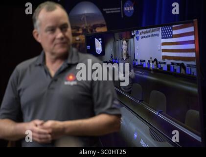 25. November 2018 – Pasadena, CA, USA – Tom Hoffman, Insight Project Manager, NASA JPL, spricht während eines Social Media Briefings im Bereich Mission Support des Jet Propulsion Laboratory am 25. November 2018 in Pasadena, Kalifornien über Mars Insight. Insight, ist ein Mars-Lander, das den inneren Raum des Mars erforschen soll und am 26. November auf dem Roten Planeten landet. (Kreditbild: © Bill Ingalls via ZUMA Wire) Stockfoto