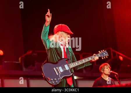 20. Juli 2025: Angus Young tritt mit AC/DC im Autodromo Enzo e Dino Ferrari in Imola auf Stockfoto