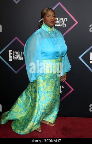 11. November 2018 - Santa Monica, CA, USA - LOS ANGELES - 11. November: Retta bei den People's Choice Awards 2018 im Barker Hanger am 11. November 2018 in Santa Monica, CA (Credit Image: © Kathy Hutchins via ZUMA Wire) Stockfoto