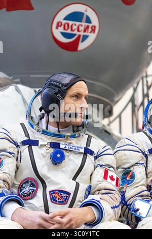 14. November 2018 - Star City, Russland - 58 Besatzungsmitglied David Saint-Jacques von der kanadischen Raumfahrtagentur vor dem Sojus-Simulator im Gagarin Cosmonaut Training Center am 14. November 2018 in Star City, Russland. Die Besatzung der Expedition 58 startet am 3. Dezember vom Kosmodrom Baikonur in Kasachstan aus für eine sechseinhalbmonatige Mission auf der Internationalen Raumstation. (Bild: © Sarah Volkman via ZUMA Wire) Stockfoto