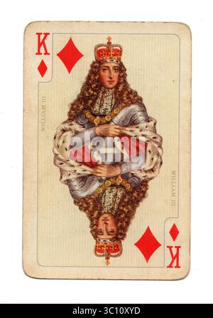 Eine antike Spielkarte, die ein Porträt von König Wilhelm III. Auf weißem Hintergrund zeigt. Stockfoto