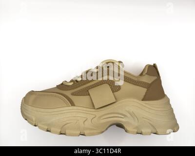 Beige Sportschuhe auf weißem Hintergrund für Werbung, Banner, Seitenansicht, Kopierraum. Hochwertige Fotos Stockfoto