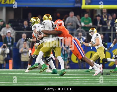 29. Dezember 2018 Arlington, TX...Clemson Defensive End, Austin Bryant (7), in Aktion beim NCAA Football Cotton Bowl zwischen den Clemson Tigers und den Notre Dame Fighting Irish im AT&T Stadium in Arlington, TX. (Absoluter vollständiger Fotograf & Firmenkredit: Joe Calomeni / MarinMedia.org / Cal Sport Media)(Kreditbild: &Copy; Joe Calomeni / Marinmedia.Org //CSM via ZUMA Wire) Stockfoto