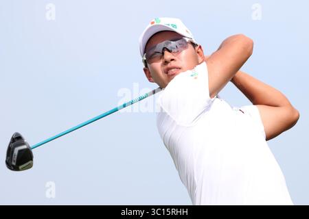 19. Januar 2019 - Singapur - Doyeob Mun aus Südkorea schlägt in der dritten Runde der Singapore Open auf dem Serapong Course im Sentosa Golf Club auf dem 6. Loch ab. (Bild: © Paul Miller/ZUMA Wire) Stockfoto