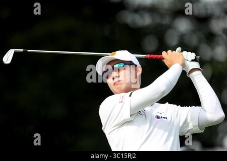 19. Januar 2019 - Singapur - der Jazz Janewattanond of Thailand schlägt auf dem 8. Loch während der dritten Runde der Singapore Open auf dem Serapong Course im Sentosa Golf Club ab. (Bild: © Paul Miller/ZUMA Wire) Stockfoto