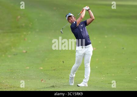 19. Januar 2019 - Singapur - Shotaro Wada of Japan spielt in der dritten Runde der Singapore Open auf dem Serapong-Golfplatz, Sentosa Golf Club, einen Schuss auf das 10. Loch. (Bild: © Paul Miller/ZUMA Wire) Stockfoto