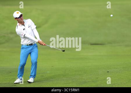 19. Januar 2019 – Singapur – der thailändische Jazz Janewattanond spielt während der dritten Runde der Singapore Open auf dem Serapong Course im Sentosa Golf Club einen Schuss auf das 8. Loch. (Bild: © Paul Miller/ZUMA Wire) Stockfoto