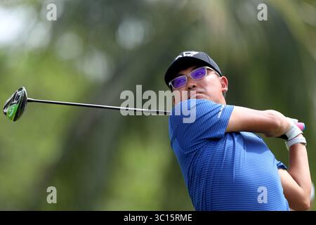 19. Januar 2019 - Singapur - Nicholas Fung aus Malaysia schlägt in der dritten Runde der Singapore Open auf dem Serapong-Golfplatz Sentosa Golf Club auf dem 5. Loch ab. (Bild: © Paul Miller/ZUMA Wire) Stockfoto