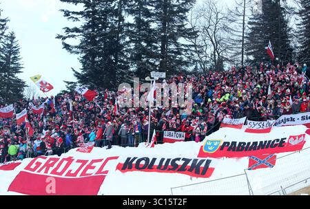 19. Januar 2019: Zakopane, Polen - polnische Fans beim Mannschaftswettbewerb der FIS Skispringen-Weltmeisterschaft in Zakopane. (Foto: © Damian Klamka/ZUMA Wire) Stockfoto