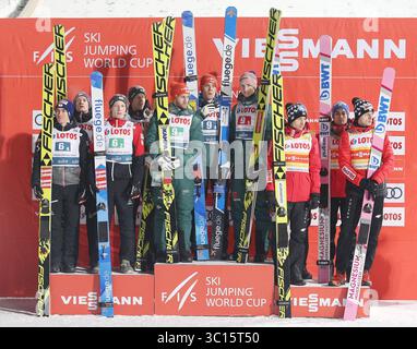 19. Januar 2019: Zakopane, Polen – KARL GEIGER, MARKUS EISENBICHLER, STEPHAN LEYHE feierte nach dem Sieg des Mannschaftswettbewerbs der FIS Skispringen-Weltmeisterschaft in Zakopane. (Foto: © Damian Klamka/ZUMA Wire) Stockfoto