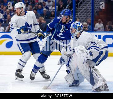 17. Januar 2019: Toronto Maple Leafs Center Frederik Gauthier (33), Toronto Maple Leafs Torwart Frederik Andersen (31) und Tampa Bay Lightning Center J.T. Miller (10) während des Spiels zwischen den Toronto Maple Leafs und den Tampa Bay Lightning in der Amalie Arena in Tampa, Florida. Toronto gewinnt mit 4:2. Del Mecum/CSM(Kreditbild: &Copy; Del Mecum/CSM via ZUMA Wire) Stockfoto