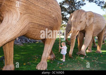Die Great Elephant Migration, Beverly Hills, Los Angeles, Kalifornien, Vereinigte Staaten von Amerika Stockfoto