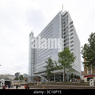 Neubau Paddington Square, London, Großbritannien. Der neue Block enthält Büroflächen, Freizeiteinrichtungen und Market Halls Einzelhandels- und Restaurantbereich. Stockfoto