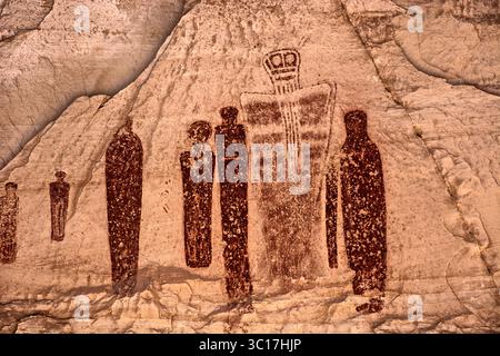 Horseshoe Canyon Petroglyph, Utah, USA – Indianer auf Sandstone Stockfoto