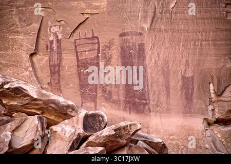 Black Dragon Petroglyph, Utah, USA – Indianerpetroglyphen auf Sandstein Stockfoto