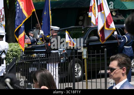 Washington, Usa. Juli 2025. Der Präsident der Republik der Philippinen Ferdinand R. Marcos Jr. kommt ins Weiße Haus, um ein bilaterales Treffen mit Präsident Trump im West Wing Portico/Weißen Haus in Washington DC, USA, abzuhalten. Quelle: SOPA Images Limited/Alamy Live News Stockfoto