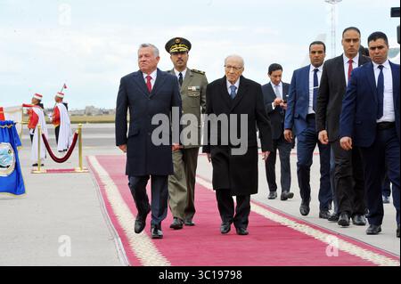 3. Februar 2019 - Tunis, Tunesien - König Abdullah II. Von Jordanien und seine Frau Königin Rania wurden vom Präsidenten der Republik BÃ Caid Essebsi am Flughafen Tunis-Karthago empfangen, der Tunesien für ein paar Stunden besucht, Sonntag, 3. Februar 2019. (Bild: © Chokri Mahjoub/ZUMA Wire) Stockfoto