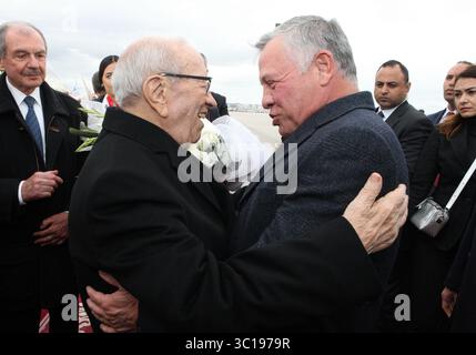 3. Februar 2019 - Tunis, Tunesien - König Abdullah II. Von Jordanien und seine Frau Königin Rania wurden vom Präsidenten der Republik BÃ Caid Essebsi am Flughafen Tunis-Karthago empfangen, der Tunesien für ein paar Stunden besucht, Sonntag, 3. Februar 2019. (Bild: © Chokri Mahjoub/ZUMA Wire) Stockfoto