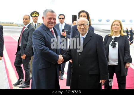 3. Februar 2019 - Tunis, Tunesien - König Abdullah II. Von Jordanien und seine Frau Königin Rania wurden vom Präsidenten der Republik BÃ Caid Essebsi am Flughafen Tunis-Karthago empfangen, der Tunesien für ein paar Stunden besucht, Sonntag, 3. Februar 2019. (Bild: © Chokri Mahjoub/ZUMA Wire) Stockfoto