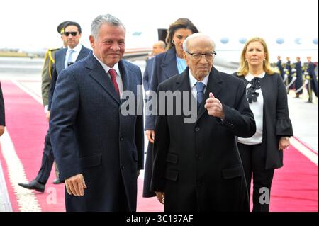 3. Februar 2019 - Tunis, Tunesien - König Abdullah II. Von Jordanien und seine Frau Königin Rania wurden vom Präsidenten der Republik BÃ Caid Essebsi am Flughafen Tunis-Karthago empfangen, der Tunesien für ein paar Stunden besucht, Sonntag, 3. Februar 2019. (Bild: © Chokri Mahjoub/ZUMA Wire) Stockfoto