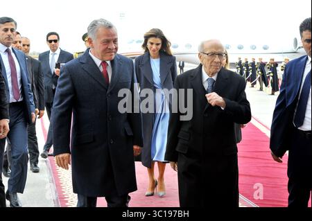3. Februar 2019 - Tunis, Tunesien - König Abdullah II. Von Jordanien und seine Frau Königin Rania wurden vom Präsidenten der Republik BÃ Caid Essebsi am Flughafen Tunis-Karthago empfangen, der Tunesien für ein paar Stunden besucht, Sonntag, 3. Februar 2019. (Bild: © Chokri Mahjoub/ZUMA Wire) Stockfoto
