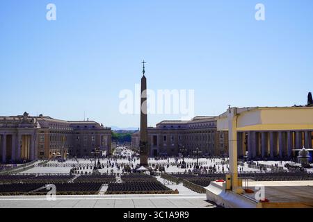 Blick auf den Petersplatz vom Petersdom, Vatikan, Rom, Italien Stockfoto
