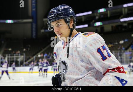 Jacksonville Icemen Stürmer Everett Clark (17) während der Aufwärmphase vor einem ECHL-Profihockeyspiel gegen die Orlando Solar Bears in der Veterans Memorial Arena in Jacksonville, Florida, Samstag, 9. Februar 2019. (Gary Lloyd McCullough/Cal Sport Media)(Credit Image: &Copy; Gary Lloyd McCullough/CSM via ZUMA Wire) Stockfoto
