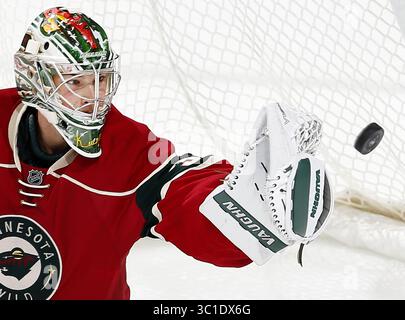 21. September 2015: St. Paul, MN, USA – Minnesota Wild Torwart Darcy Kuemper (35) sicherte sich in der dritten Periode. - 21. September 2015, St. Paul, MN, Xcel Energy Center, NHL, Minnesota Wild vs. Buffalo Sabres (Kreditbild: Carlos Gonzalez/Minneapolis Star Tribune/TNS via ZUMA Wire) Stockfoto