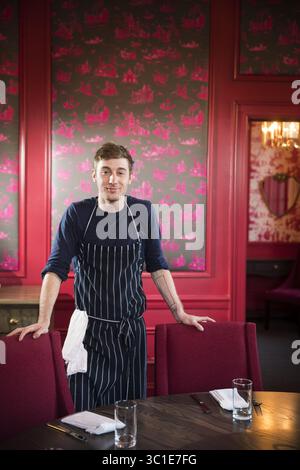 19. Oktober 2017 - Minneapolis, MN, USA - Chefkoch Daniel Keenan in der 510 Lounge. HINTERGRUNDINFORMATION: 510 Lounge in Minneapolis, fotografiert am Donnerstag, 19. Oktober 2017. (Kreditbild: Leila Navidi/Minneapolis Star Tribune/TNS via ZUMA Wire) Stockfoto