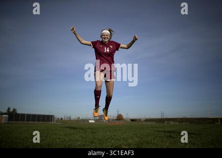 19. Oktober 2017 - Maple Grove, MN - Minnesota, USA - Girls Soccer Metro Player of the Year Meredith Haakenson von Maple Grove Donnerstag, 19,2017. Oktober in Maple Grove, MN. (Kreditbild: Jerry Holt/Minneapolis Star Tribune/TNS via ZUMA Wire) Stockfoto