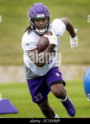 26. Juli 2018: Eagan, MN, USA: Minnesota Vikings Running Back Dalvin Cook (33). .... .... – 26. Juli 2018, Eagan, MN, Twin Cities Orthopedics Performance Center, Minnesota Vikings Training Camp, Rookies und Quarterbacks (Kreditbild: Carlos Gonzalez/Minneapolis Star Tribune/TNS via ZUMA Wire) Stockfoto