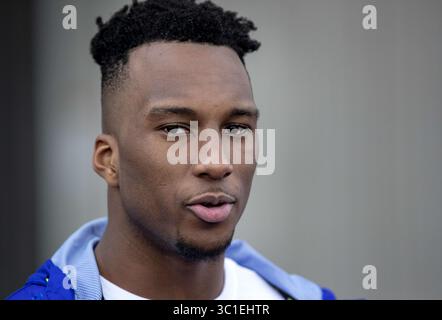 26. Juli 2018 – Eagan, MN, USA – Minnesota Timberwolves Draft Pick in der ersten Runde Josh Okogie beobachtete das Training im Minnesota Vikings Training Camp. .... .... – 26. Juli 2018, Eagan, MN, Twin Cities Orthopedics Performance Center, Minnesota Vikings Training Camp, Rookies und Quarterbacks (Kreditbild: Carlos Gonzalez/Minneapolis Star Tribune/TNS via ZUMA Wire) Stockfoto