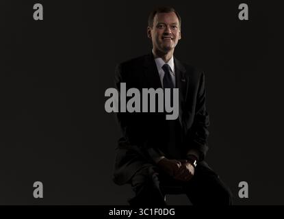 1. Oktober 2014: Minneapolis, MN, USA – der Republikaner Jeff Johnson kandidiert für den Gouverneur von Minnesota. - 1. Oktober 2014, Minneapolis, Minn., Republikaner Jeff Johnson, Bieterin für den Gouverneur von Minnesota (Kreditbild: Carlos Gonzalez/Minneapolis Star Tribune/TNS via ZUMA Wire) Stockfoto