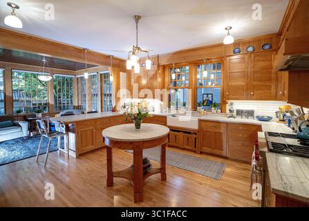 20. September 2018 - St. Paul, MN, USA - die Küche im St. Paul Haus von Chip und Amy Pearson. .... .. – 20. September 2018, St. Paul, MN, Heimstadion von Chip und Amy Pearson, Tudor-Haus des Architekten Franklin Ellerbe (Bild: Carlos Gonzalez/Minneapolis Star Tribune/TNS Via ZUMA Wire) Stockfoto