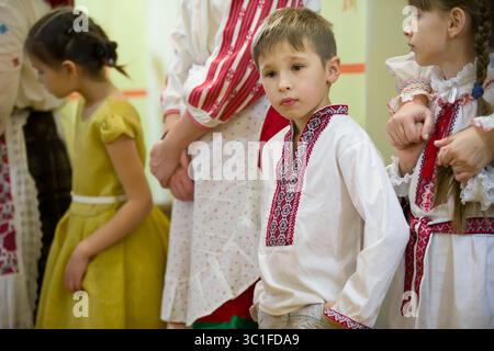 24. November 2018 - Gomel, Weißrussland - Wiederaufbau einer ethnischen altbelarussischen Hochzeit in der Zweigstelle des Vetka-Museums der altgläubigen. (Bild: © Sviatlana Lazarenka/ZUMA Wire) Stockfoto