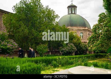 Der Mutterstuhl des Heiligen Etchmiadzin ist das herausragende Zentrum der Armenisch-Apostolischen Kirche in Etchmiadzin, Armenien Stockfoto